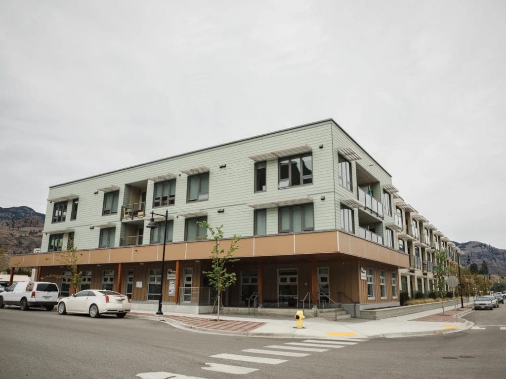 SeniorHome.ca - Mountain View Manor