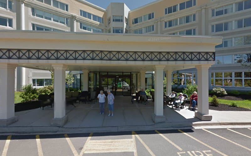 Royal Court - Photo 1