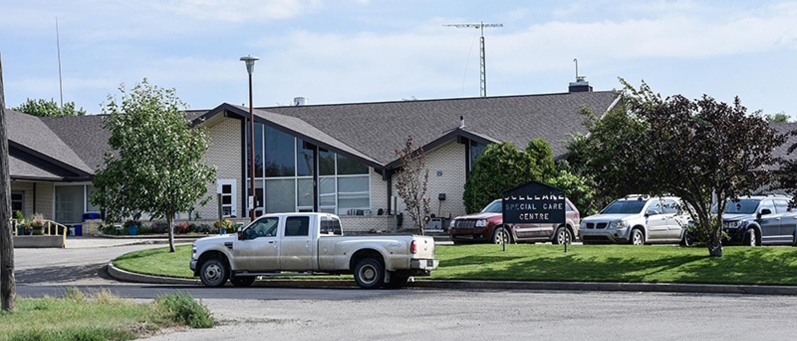 SeniorHome.ca - Gull Lake Special Care Centre