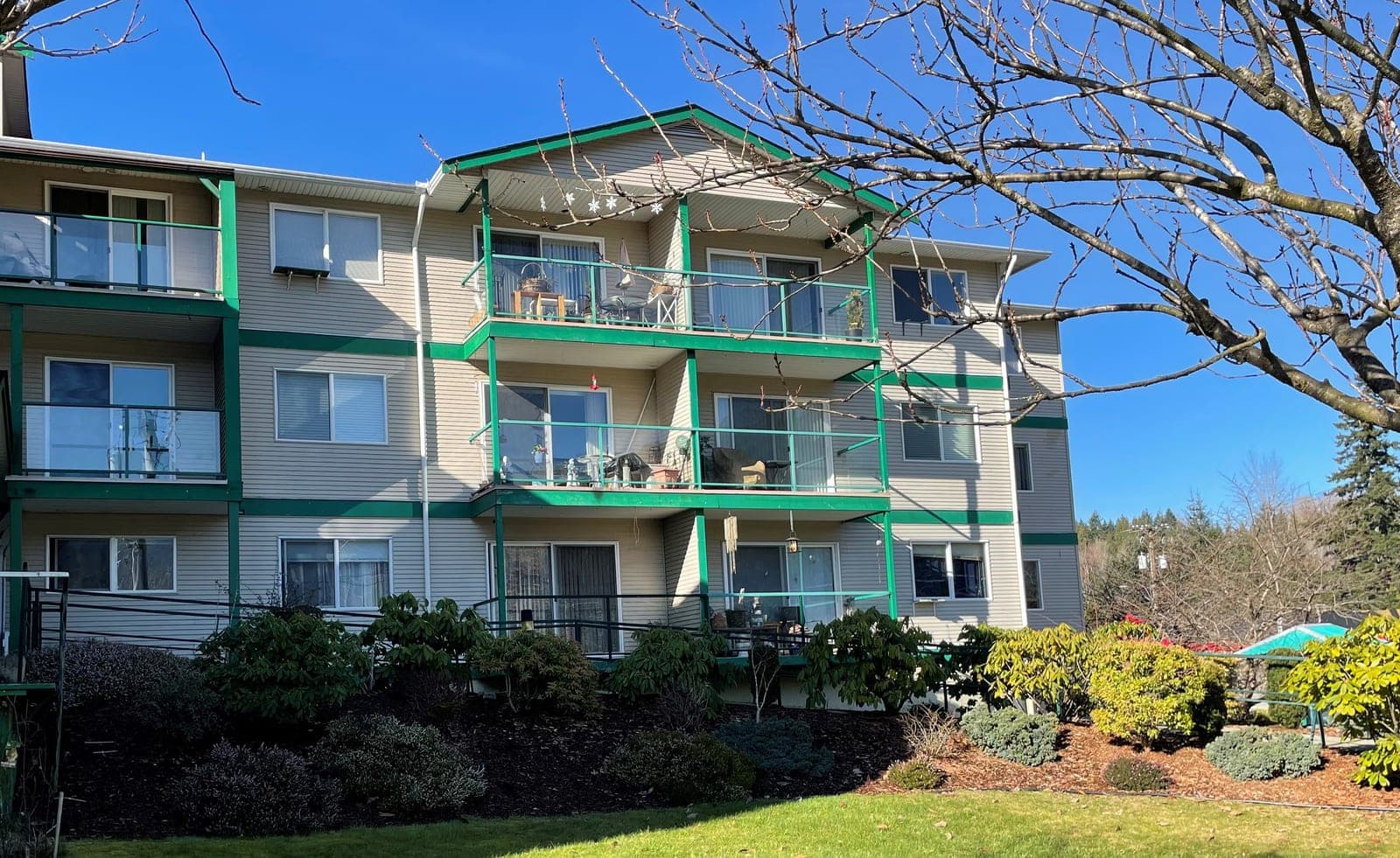 SeniorHome.ca - Evergreen Place