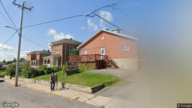 Macdonald Résidence (Google Street View)