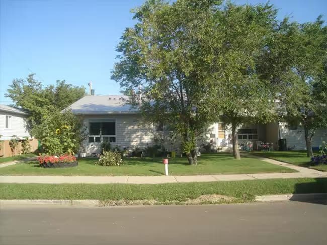 SeniorHome.ca - Highland Dell
