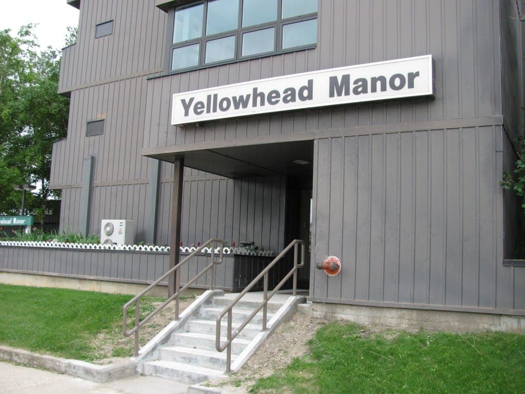 Yellowhead Manor (photo: Curtis Walker, via Google)