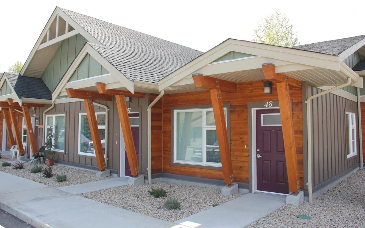 SeniorHome.ca - Saddle Mountain Place