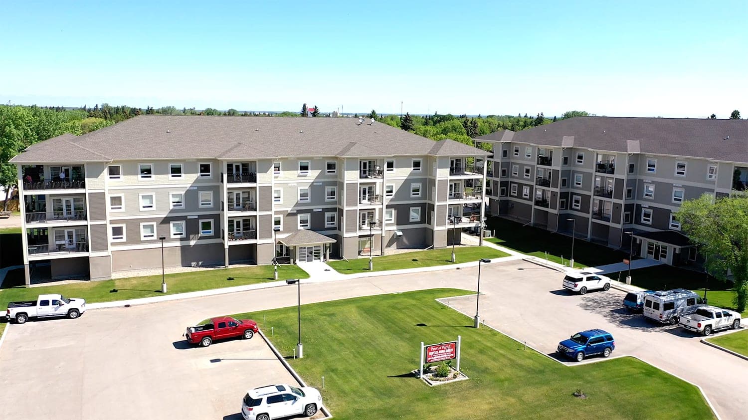 SeniorHome.ca - Pipestone Villas