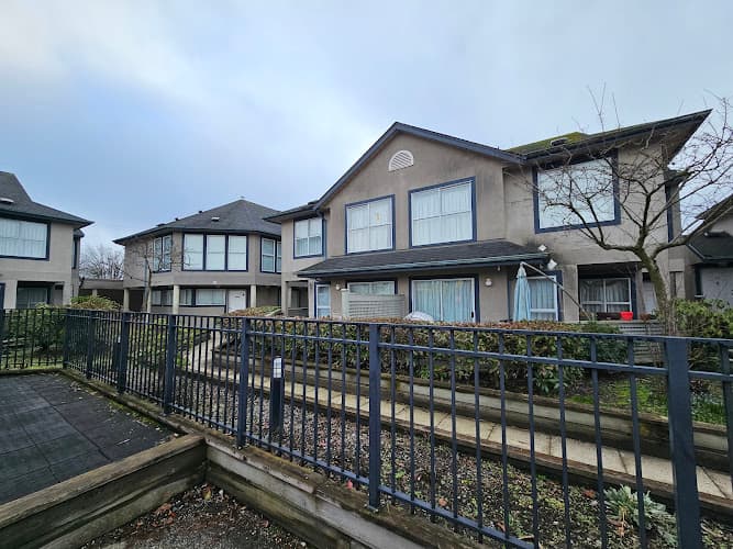 RILS Steveston Residence - Photo 1