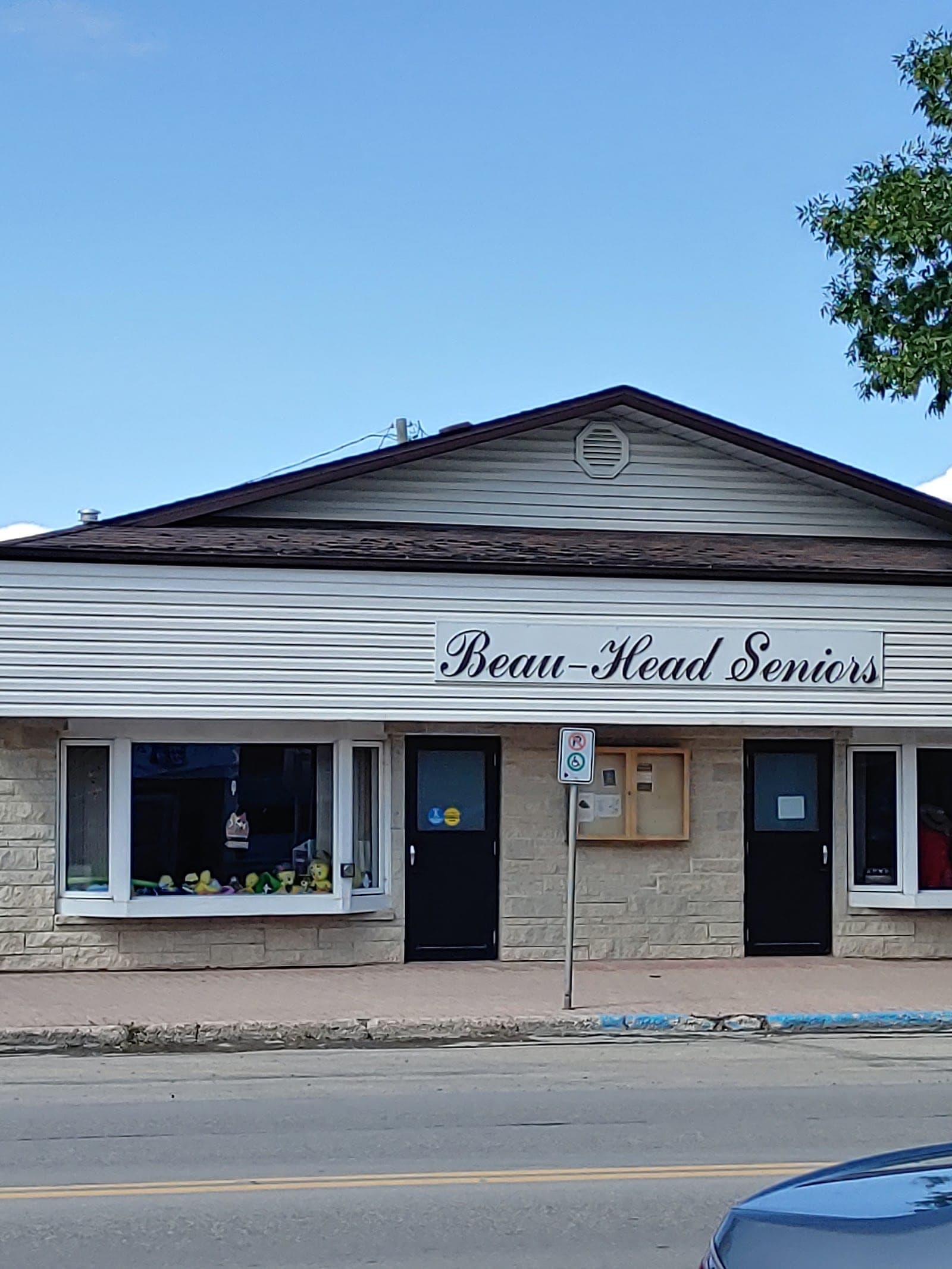 Beau-Head Seniors Centre (photo: randy puhacz, via Google)