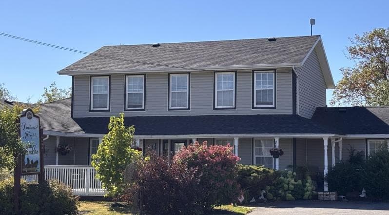 SeniorHome.ca - Driftwood Heights B & B