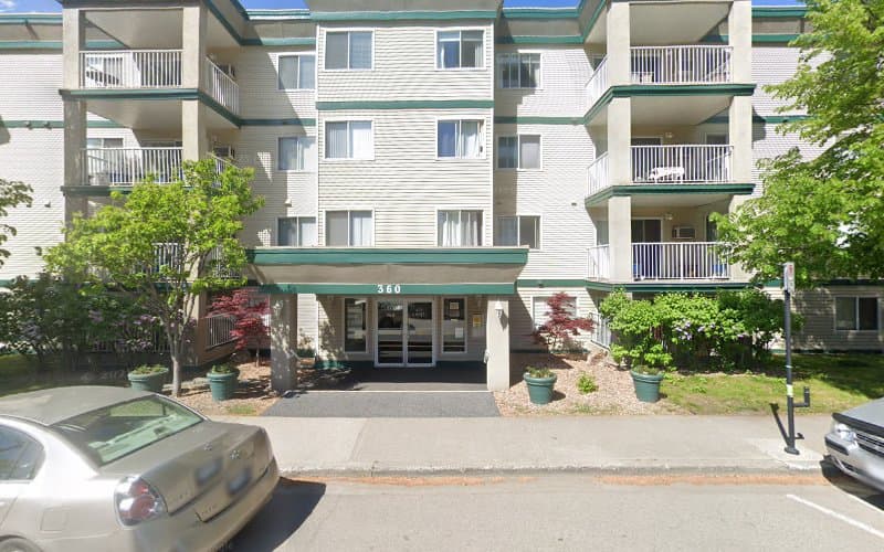 Manor House - Photo 1