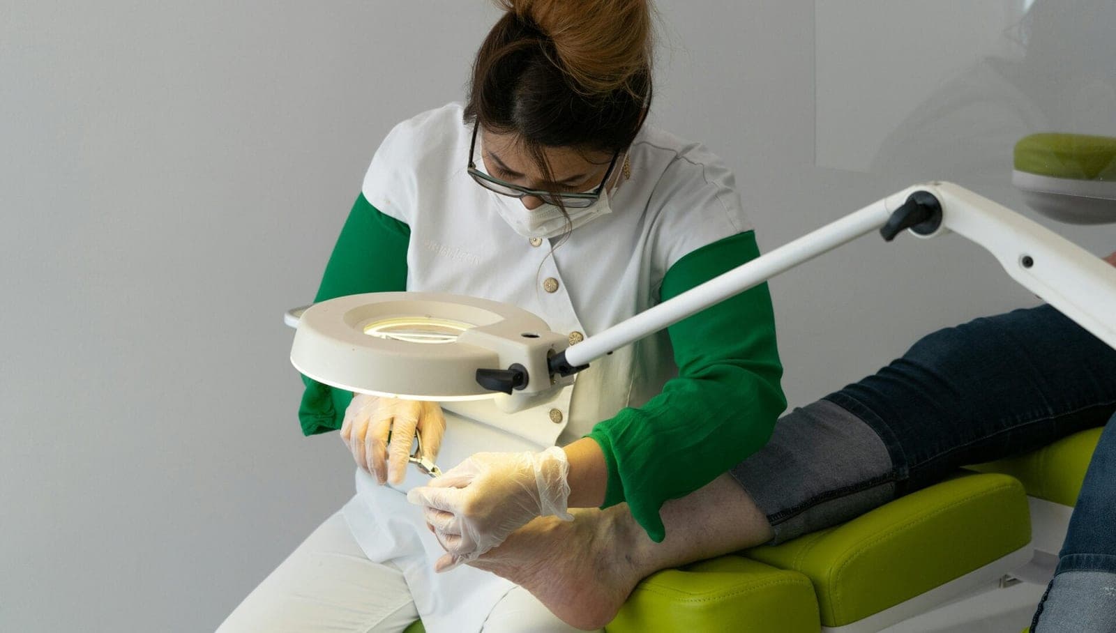 SeniorHome.ca - Soins De Pieds Nancy Mercier
