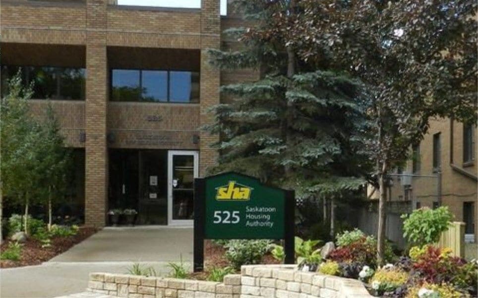 SeniorHome.ca - Kiwanis Manor