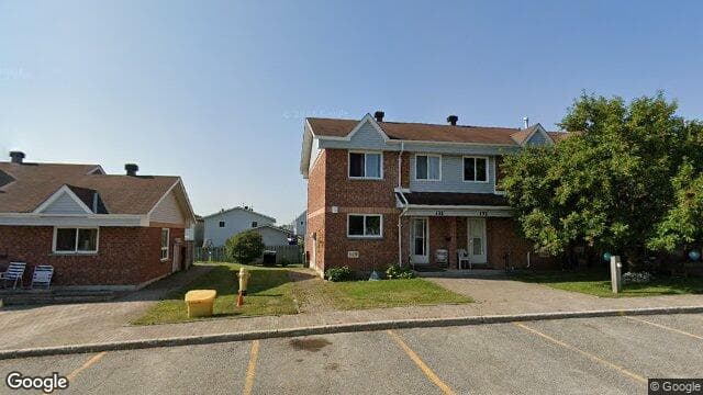 Maisons Co-Op Des Pin Gris (Google Street View)