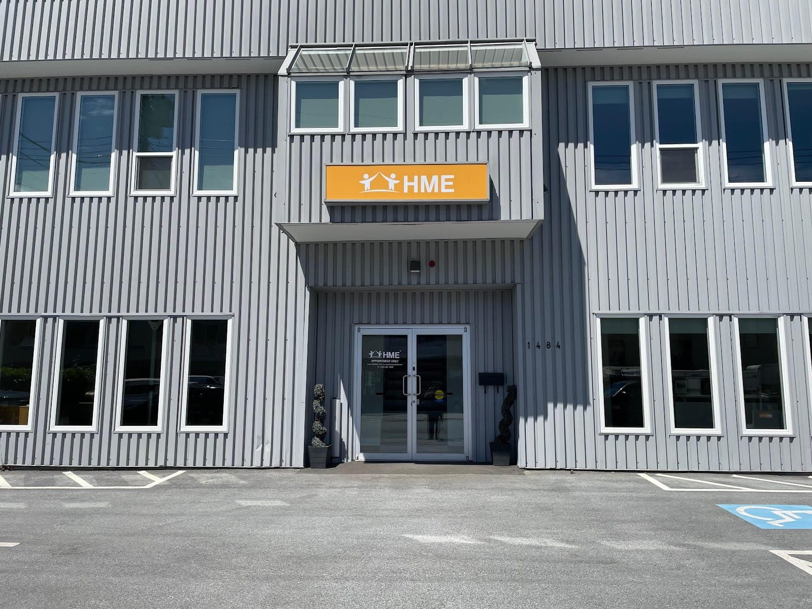 HME North Vancouver (photo: HME North Vancouver, via Google)