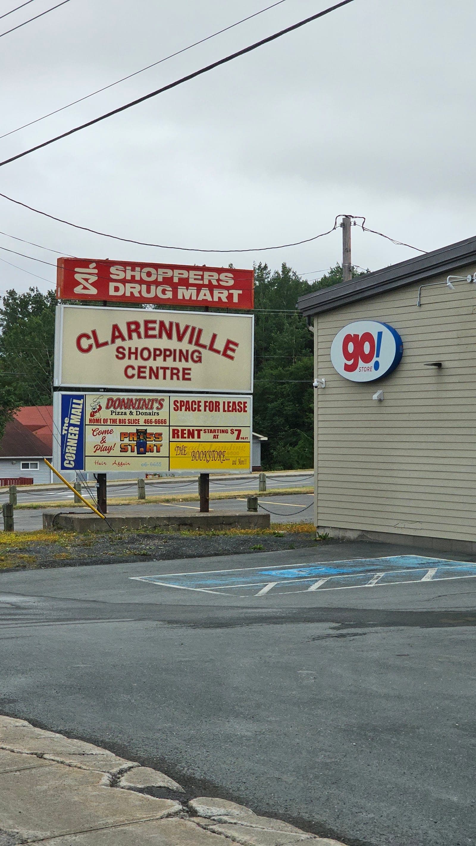 Shoppers Drug Mart (photo: World Traveler, via Google)