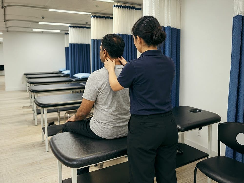 SeniorHome.ca - Dena Sports Physio Ville Mont-Royal