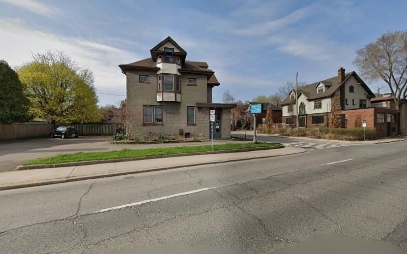 Maplecrest Manor - Photo 1