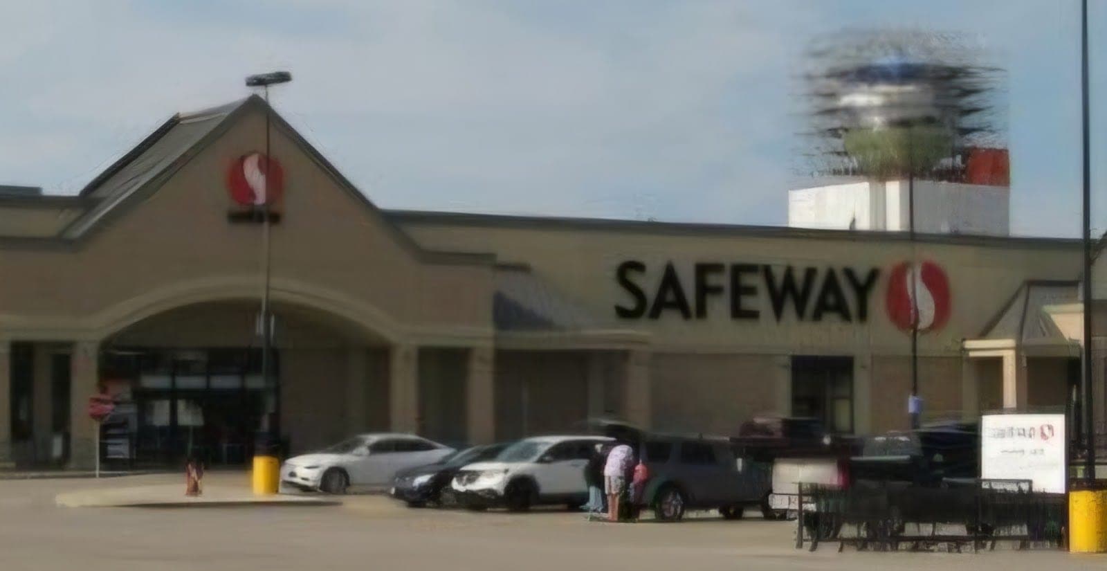 Safeway Pharmacy Selkirk (photo: Lazarus, via Google)