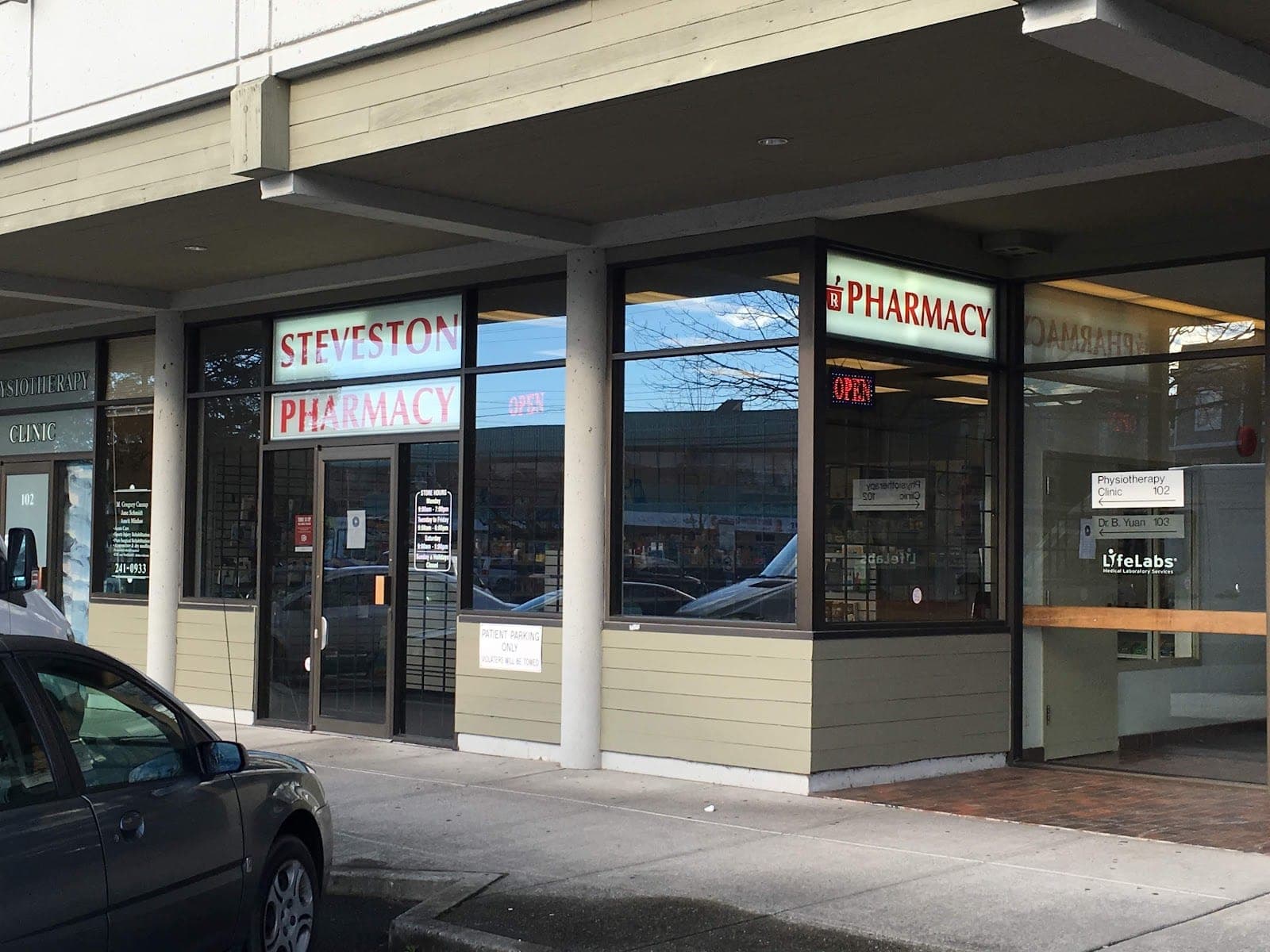 Steveston Pharmacy (photo: David Pelletier, via Google)