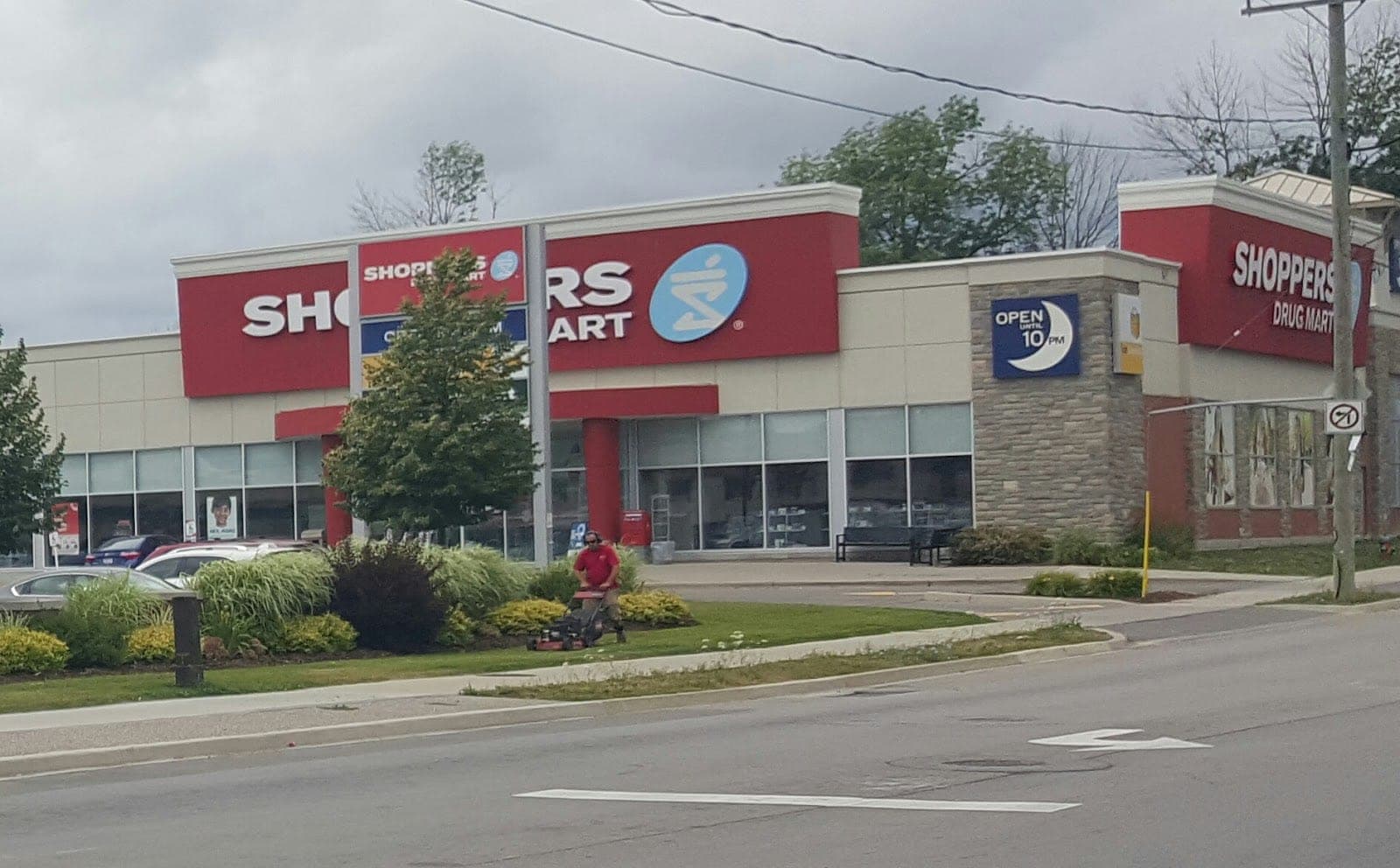 Shoppers Drug Mart (photo: Andy Harris, via Google)