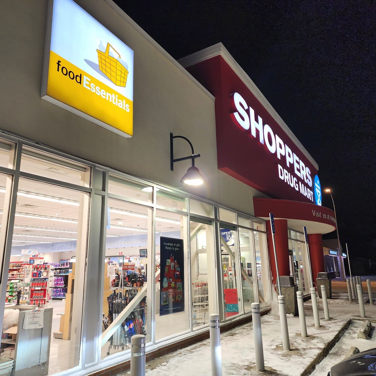 Shoppers Drug Mart (photo: MarcoinTheMountains Michayluk, via Google)