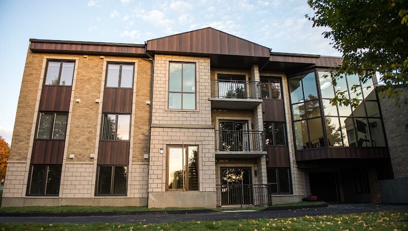 Manoir Compton - Photo 1