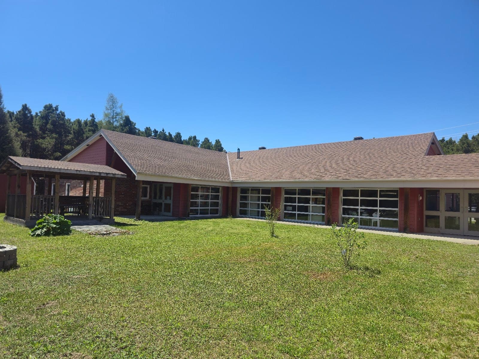 Red Pine Lodge (photo: Lori Boyer, via Google)