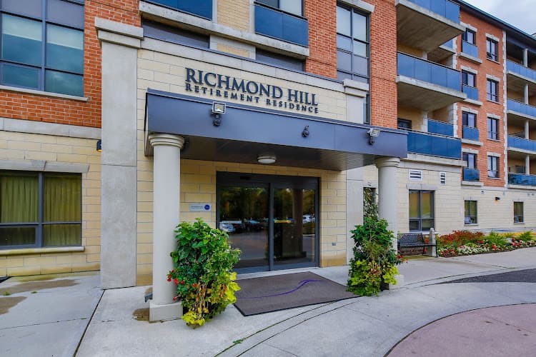 Richmond Hill Retirement Residence - Photo 1