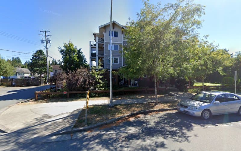 Lynnhaven Society - Photo 1