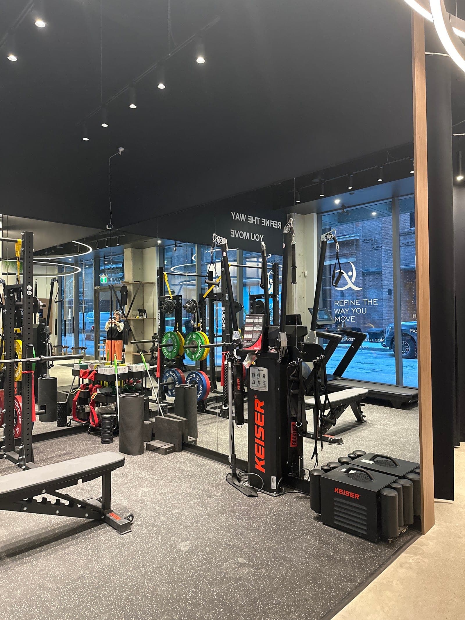 Axis Therapy & Performance (Downtown Toronto) - Physiotherapy, Chiro, Massage Therapy, Pelvic Health (photo: Zhou Ting, via Google)