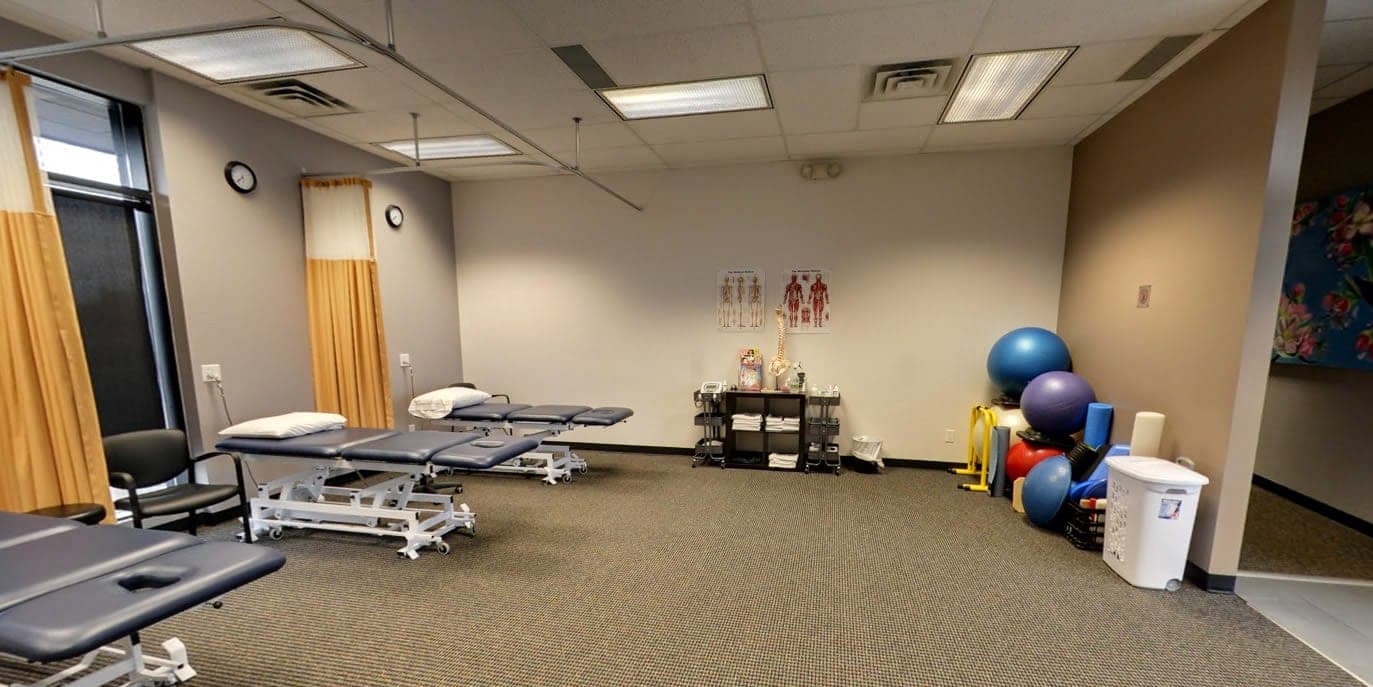 Apollo Physical Therapy Centres (photo: Apollo Physical Therapy Centres - Ottawa Physiotherapy, Massage Therapy and Chiropractor, via Google)
