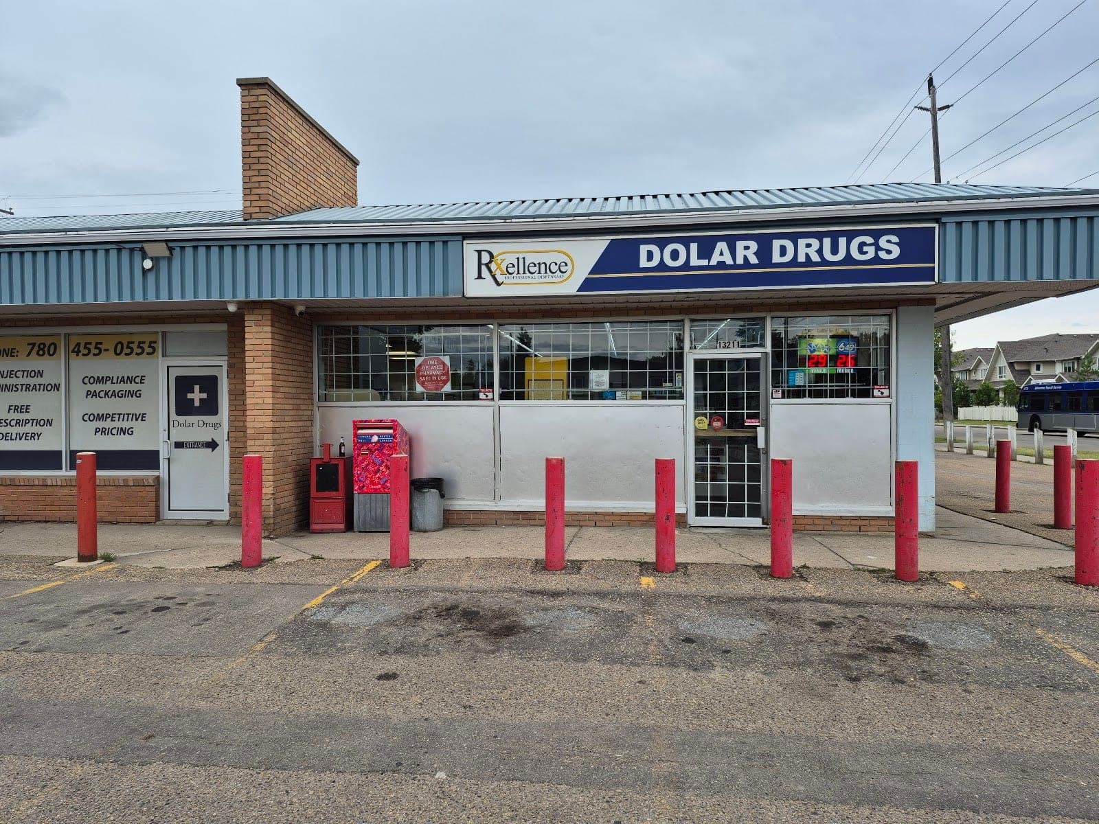 Dolar Drug Marts (photo: Gerry Joly, via Google)