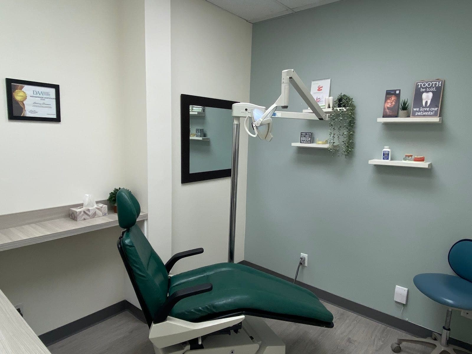 New Bite Denture Clinic - Abbottsfield Edmonton (photo: New Bite Denture Clinic - Abbottsfield Edmonton, via Google)
