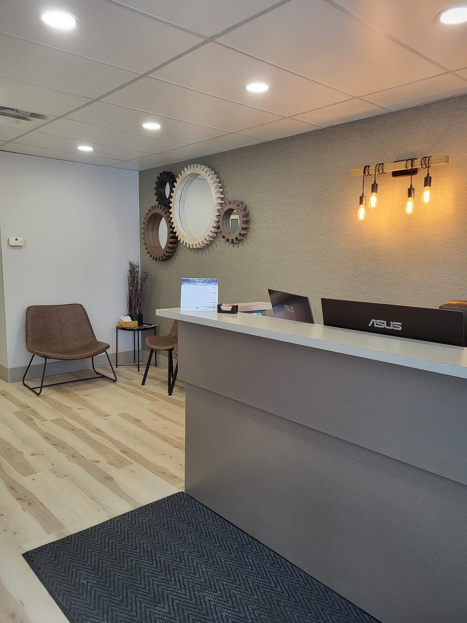 Derrick Denture & Implant Centre (photo: Derrick Denture + Implant Centre, via Google)