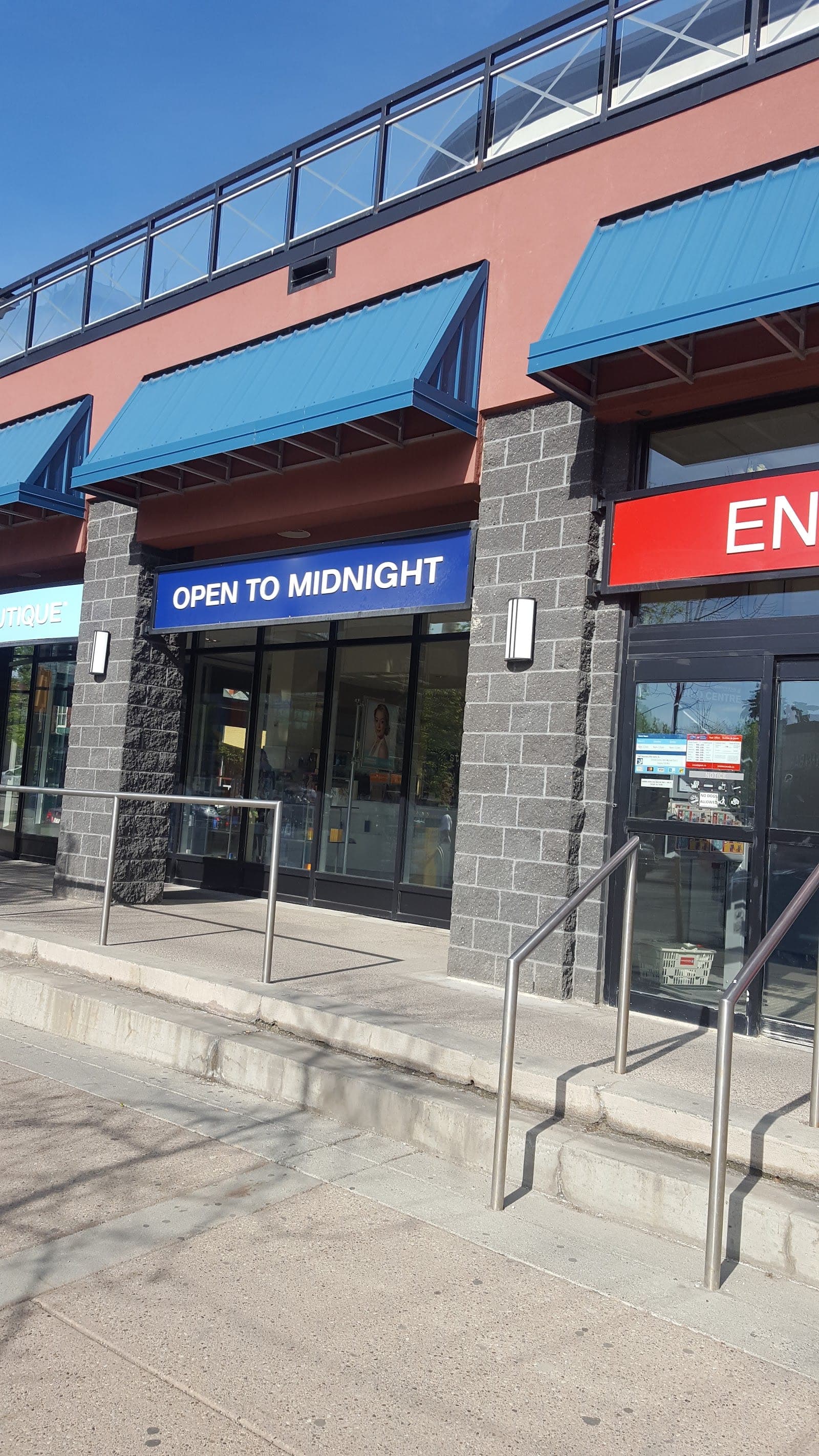 Shoppers Drug Mart (photo: Jordan Payne, via Google)