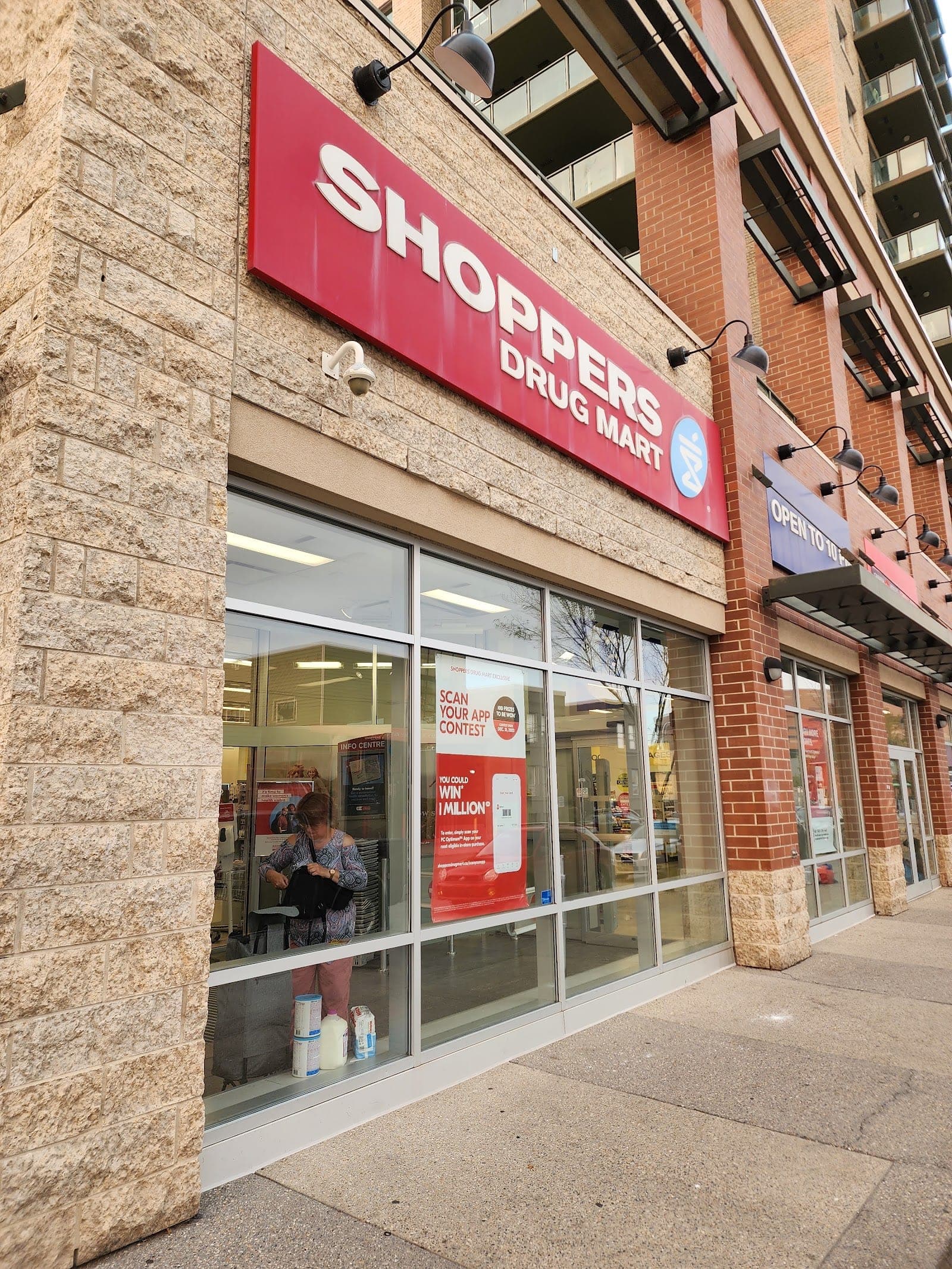 Shoppers Drug Mart (photo: Jongmin Son, via Google)