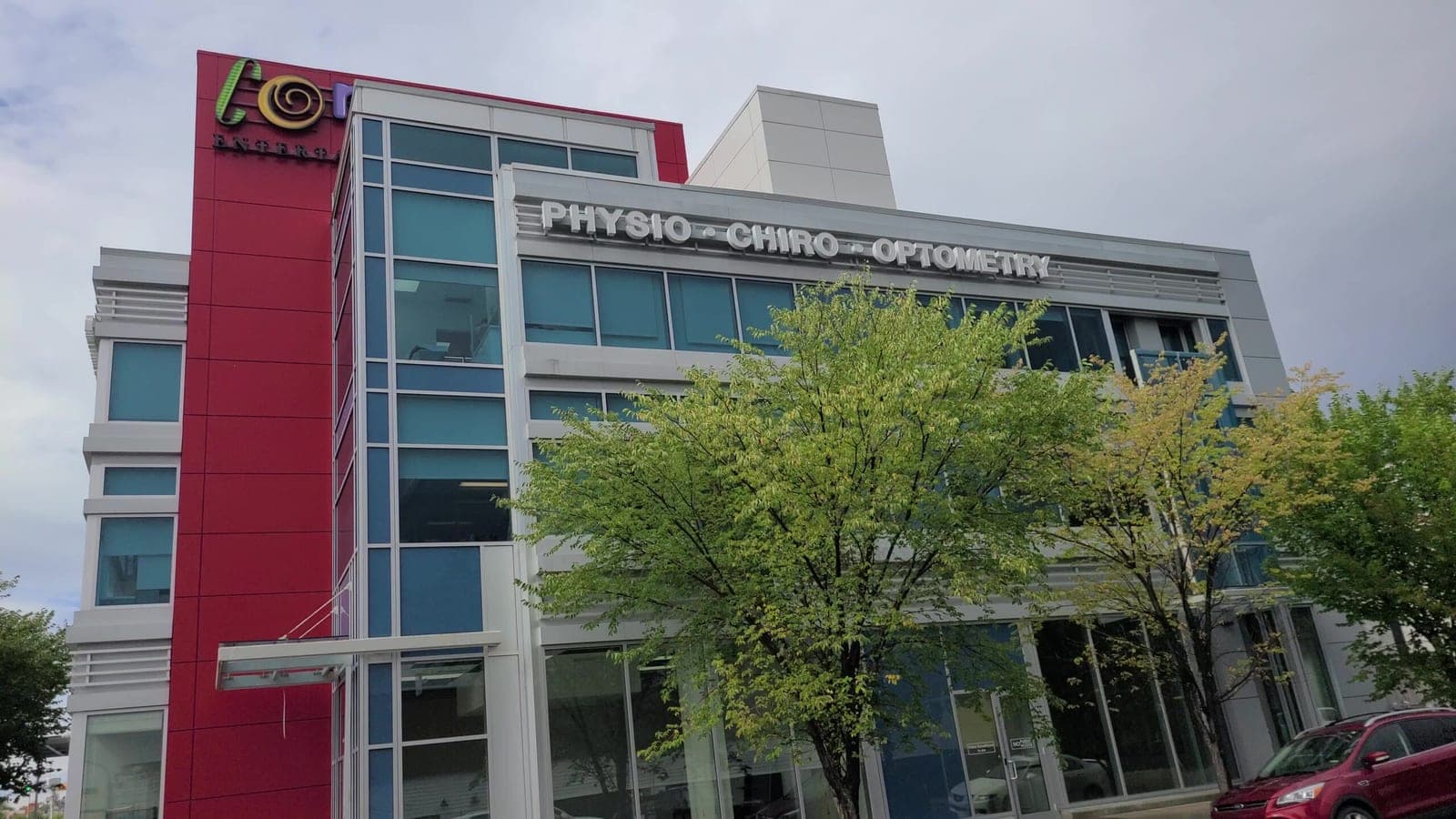 SeniorHome.ca - Momentum Health Westbrook - Physiotherapy Chiropractic and Massage