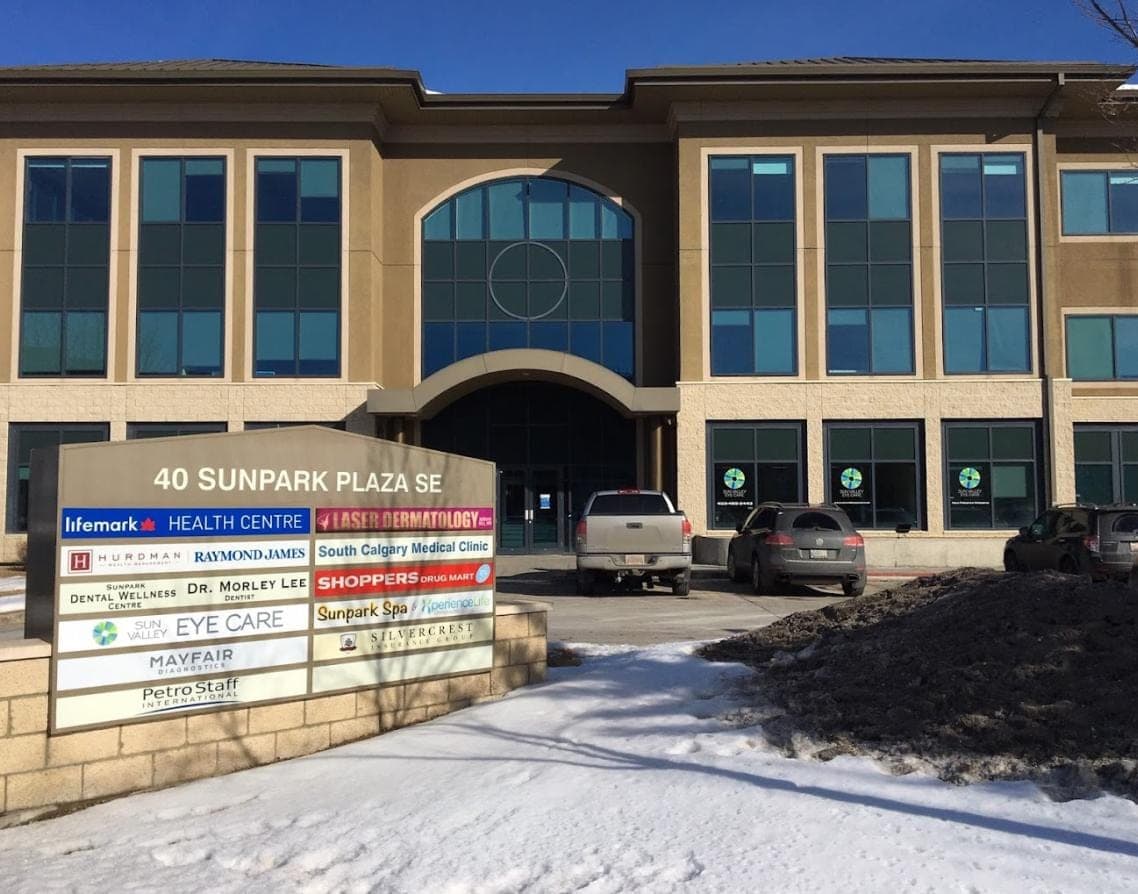 SeniorHome.ca - Lifemark Sunpark Plaza