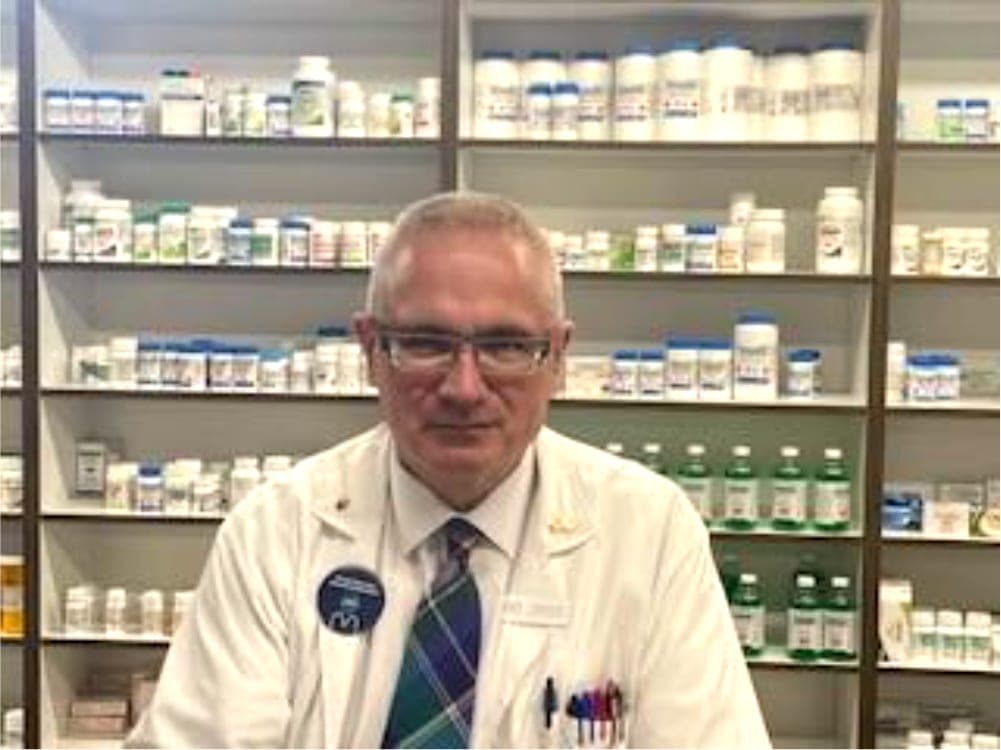 SeniorHome.ca - aaa homehealth pharmacy & café