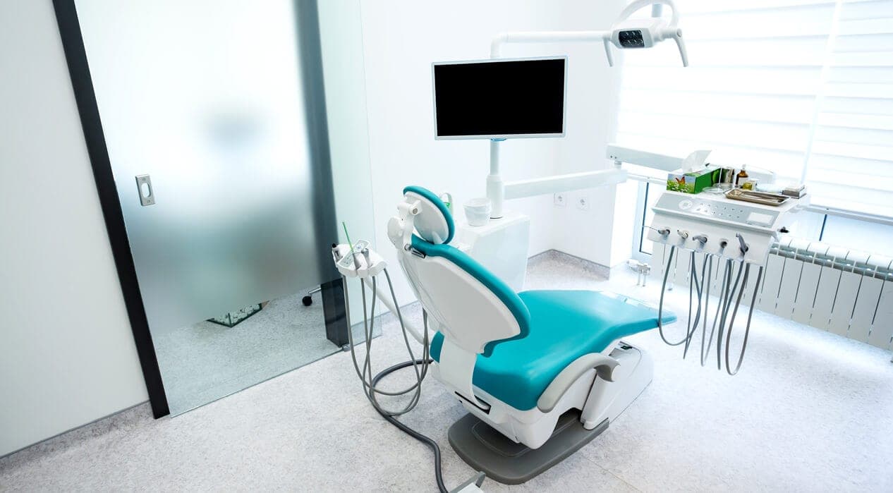 SeniorHome.ca - South Calgary Denture & Implant Clinic