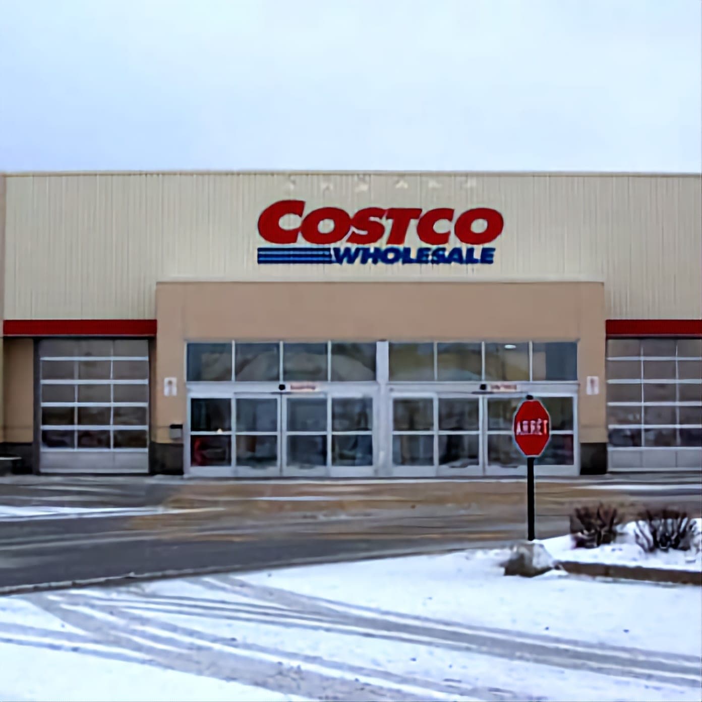 Costco Pharmacy (photo: Lazarus, via Google)