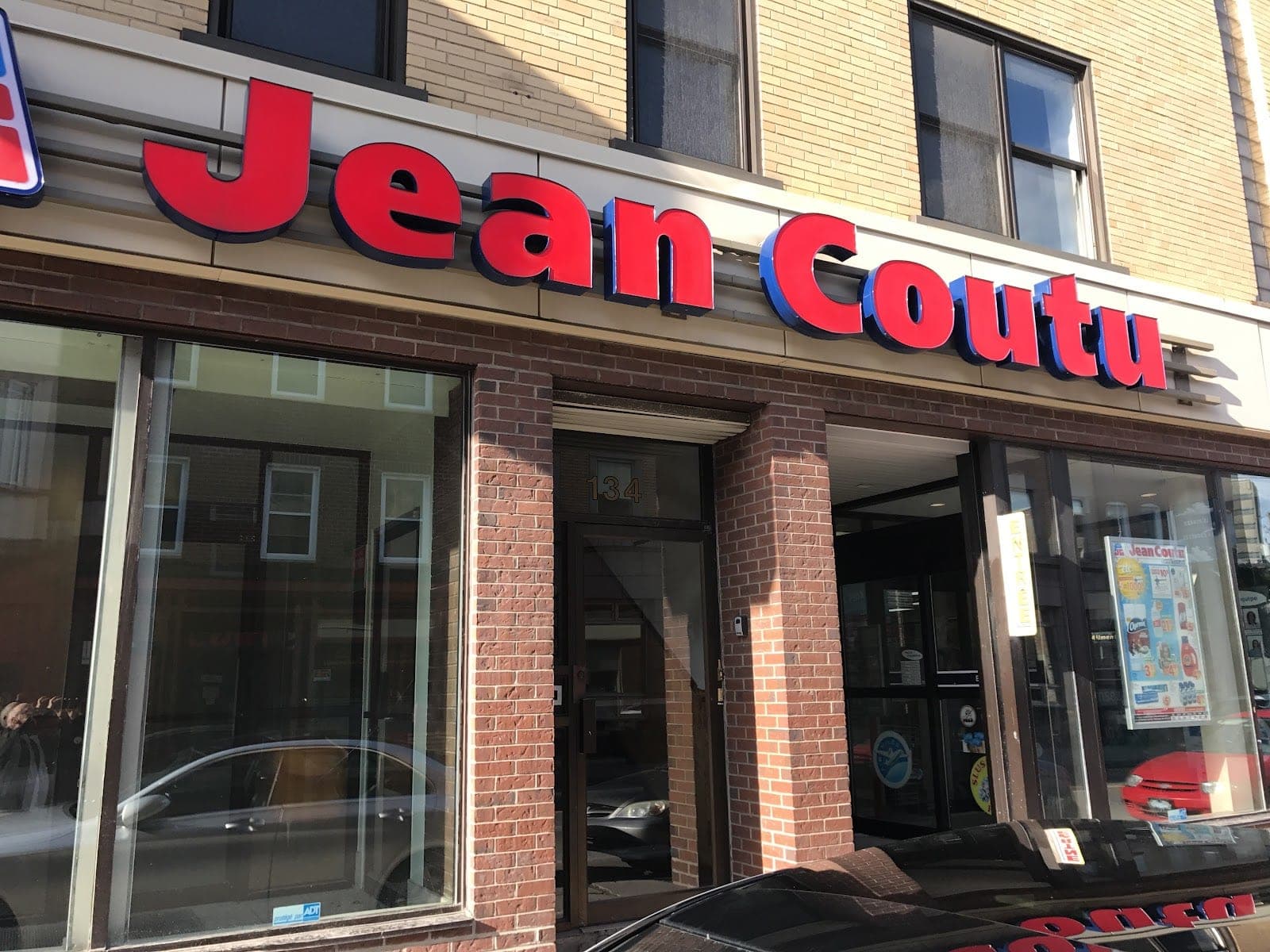 PJC Jean Coutu Santé-Beauté (photo: Roger Belanger, via Google)