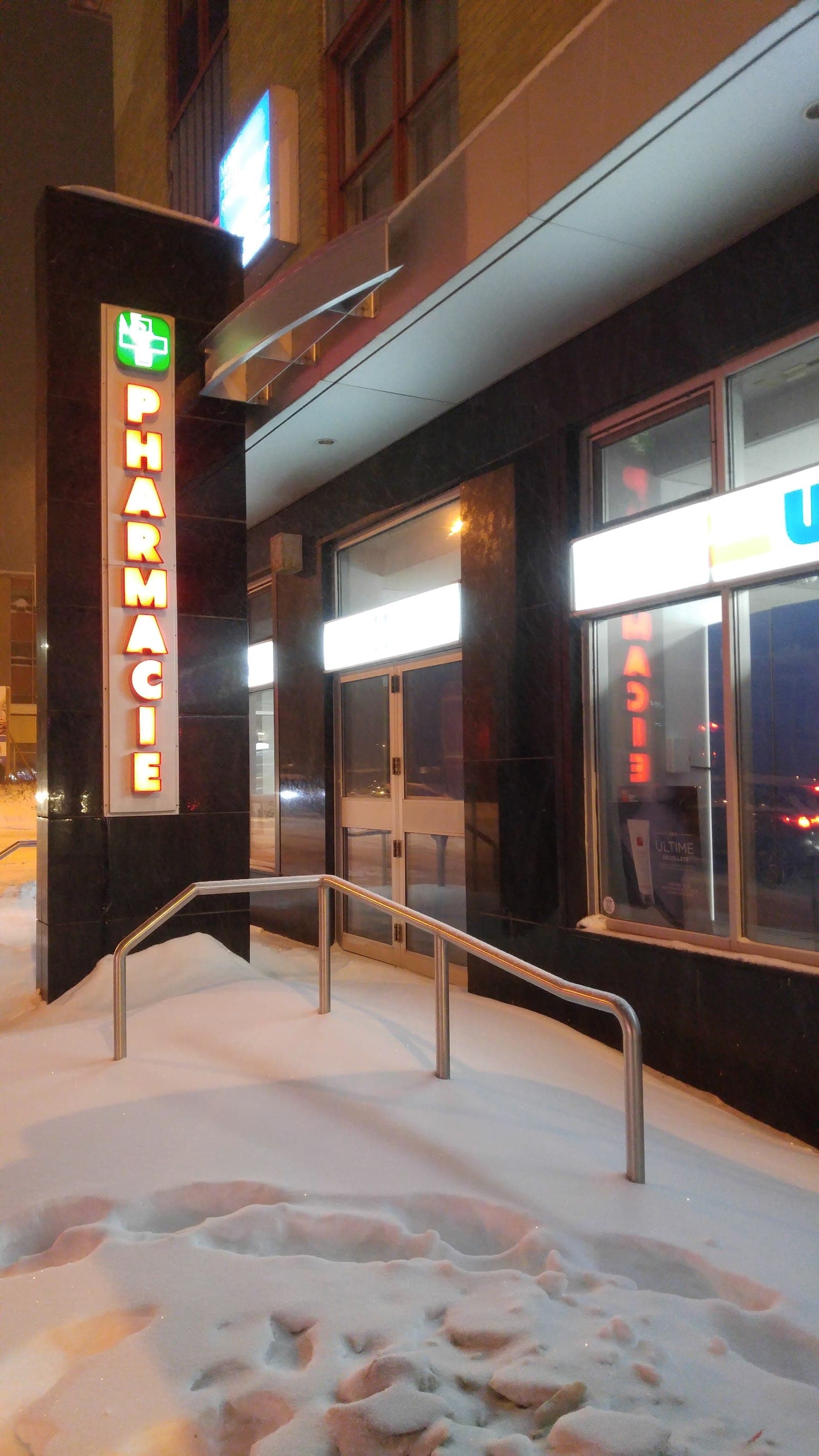 Uniprix Martin Graham pharmacien (photo: Kanchan Bisht, via Google)
