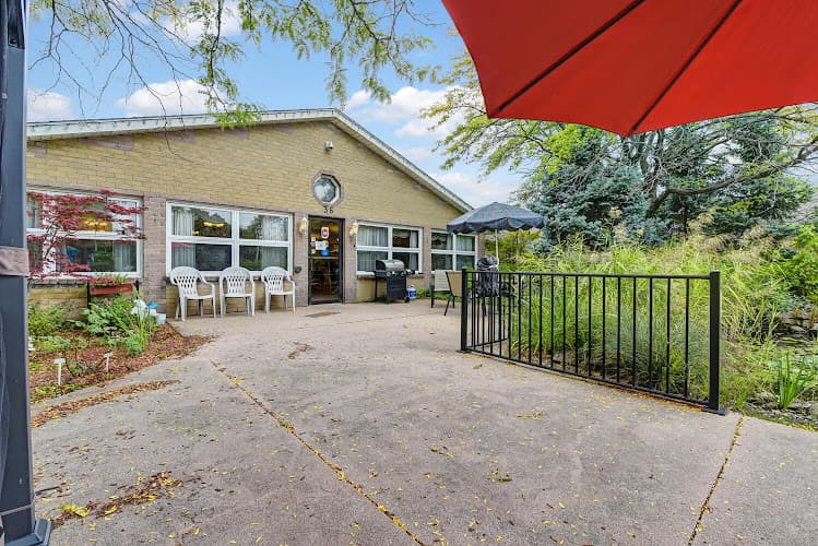 Hudson Manor Retirement Residence - Photo 1