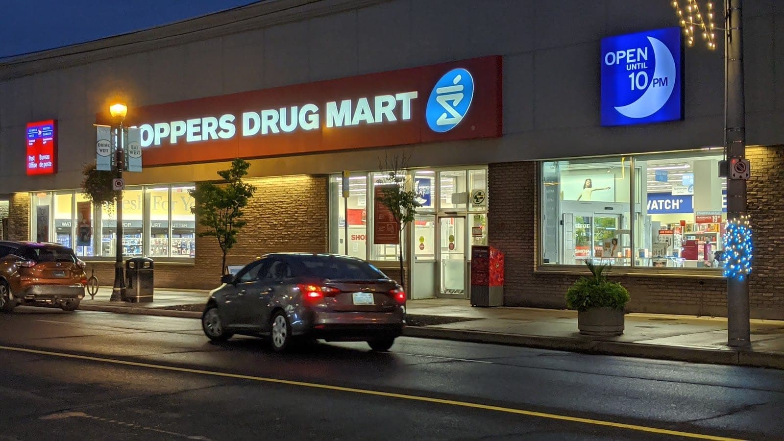 Shoppers Drug Mart (photo: Hamilton, via Google)