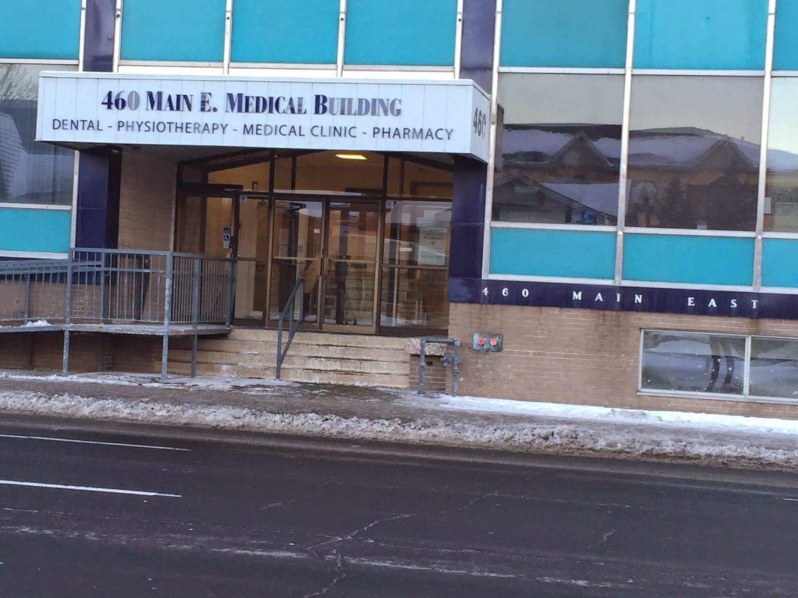 McKnight’s Pharmacy & Compounding Centre (photo: McKnight’s Pharmacy & Compounding Centre, via Google)