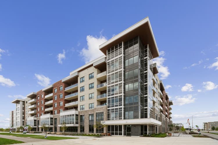 Oakville Estates Retirement Residence - Photo 1
