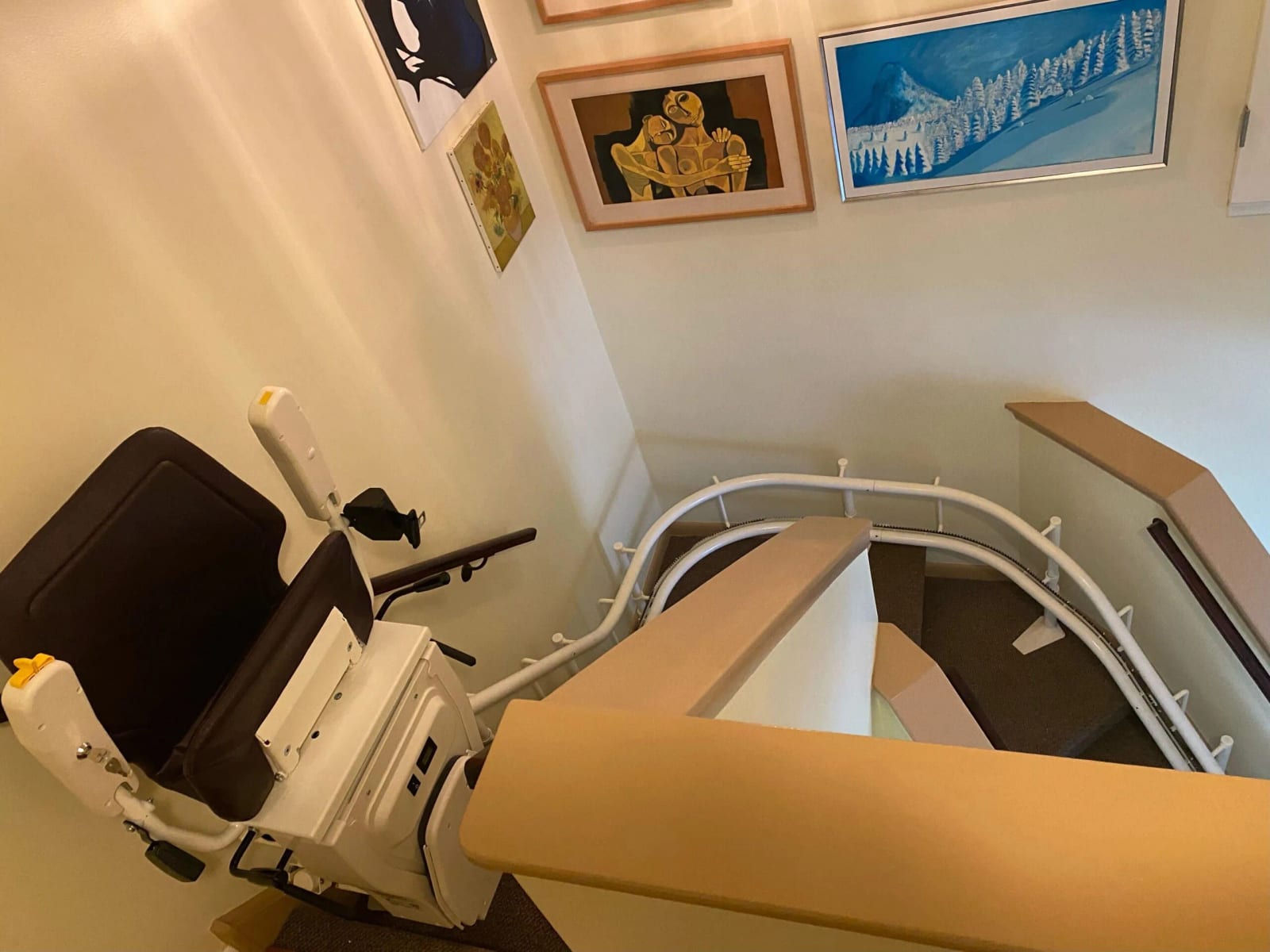SeniorHome.ca - The Stairlift Store