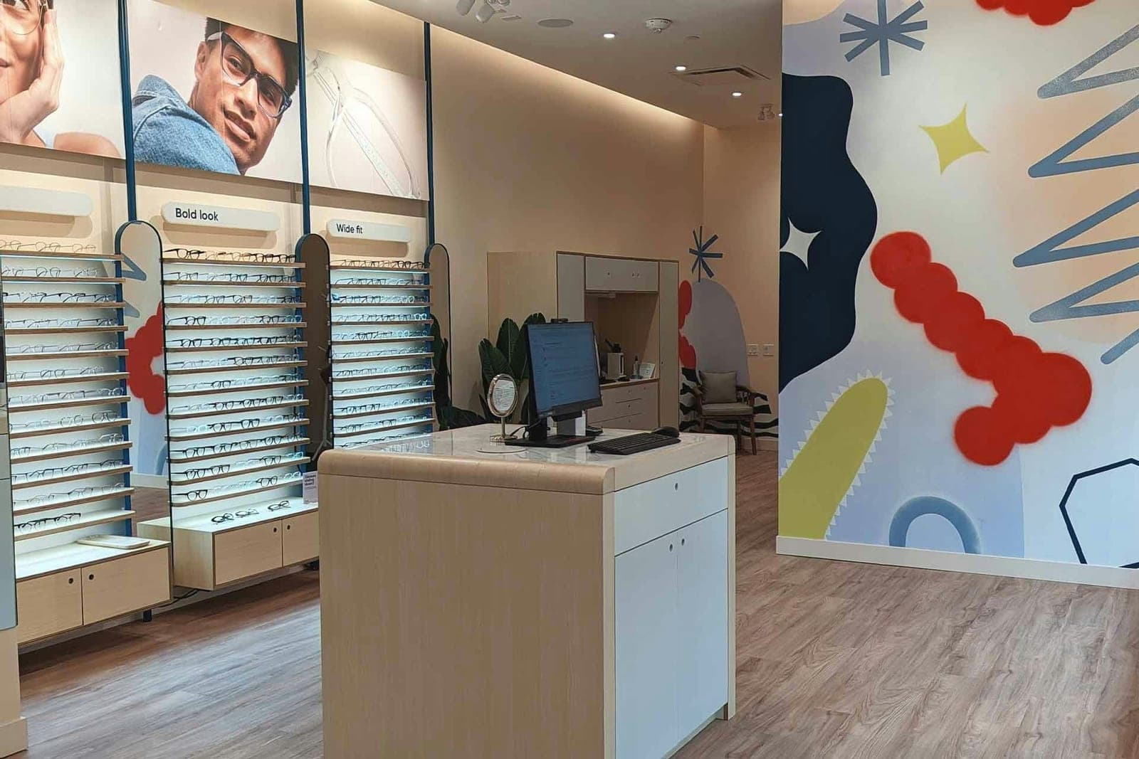 SeniorHome.ca - Bailey Nelson & Optometry - Midtown Mall