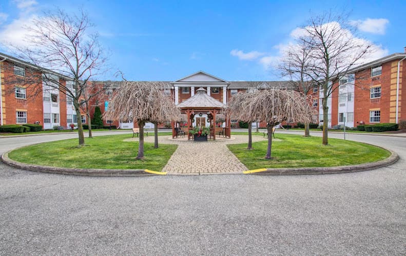 Lundy Manor Retirement Residence - Photo 1