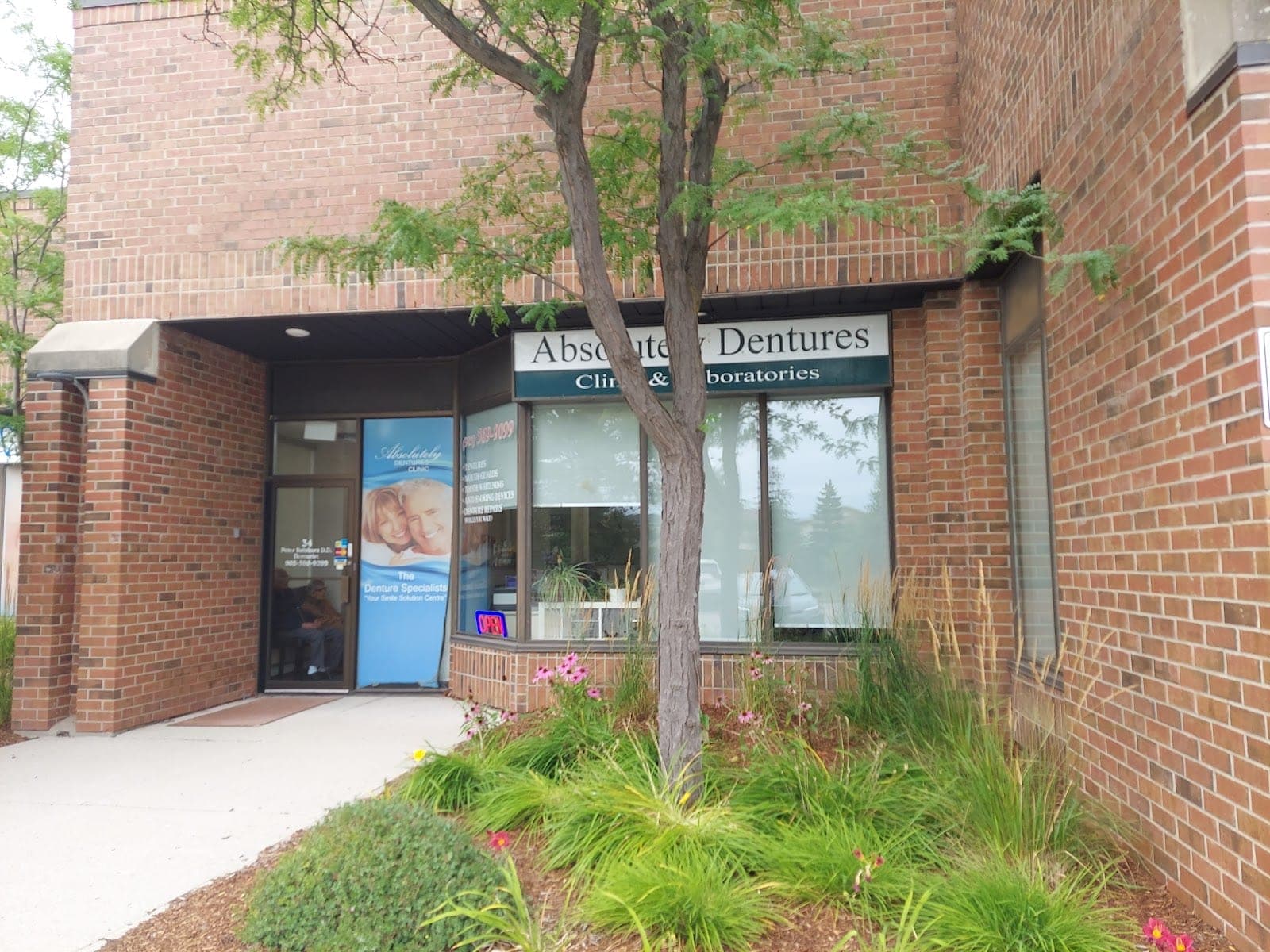 Absolutely Dentures Clinic (photo: AAA, via Google)